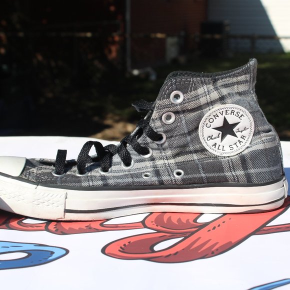 grey plaid converse